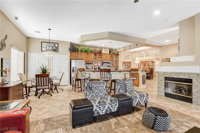 $725,000 | 6017 Cottontail Cove Street, Las Vegas, NV 89130