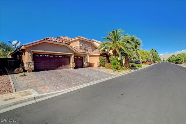$725,000 | 6017 Cottontail Cove Street, Las Vegas, NV 89130