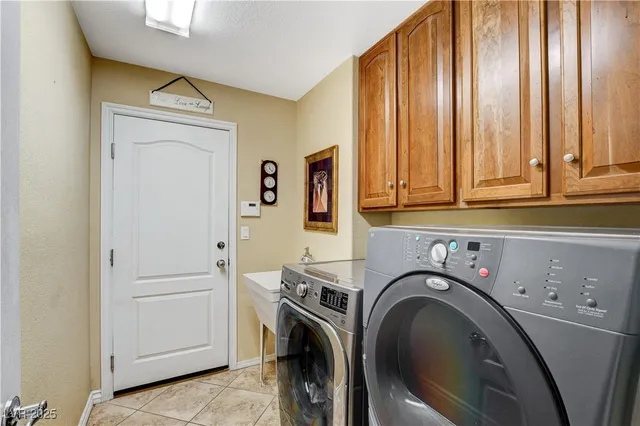 $725,000 | 6017 Cottontail Cove Street, Las Vegas, NV 89130