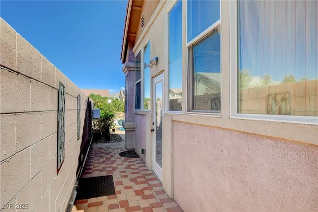 $725,000 | 6017 Cottontail Cove Street, Las Vegas, NV 89130