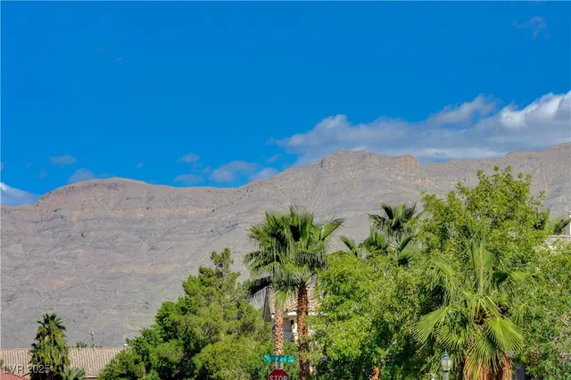 $725,000 | 6017 Cottontail Cove Street, Las Vegas, NV 89130