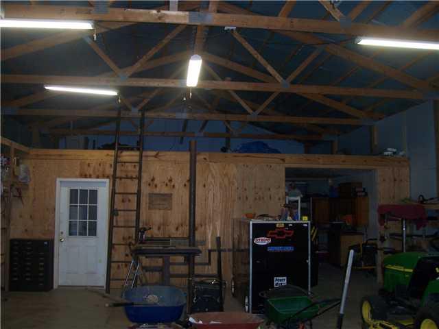 2985 Ballinger Road Martinsville, IN 46151 - Photo 3 of 24