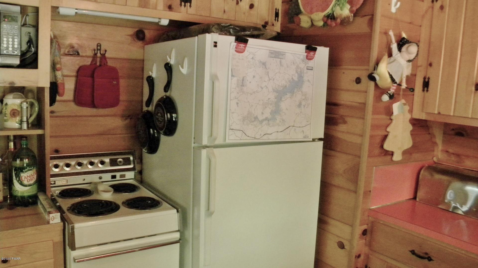 112 Cottage Road Tafton, PA 18464 - Photo 13 of 31 12-KITCHEN