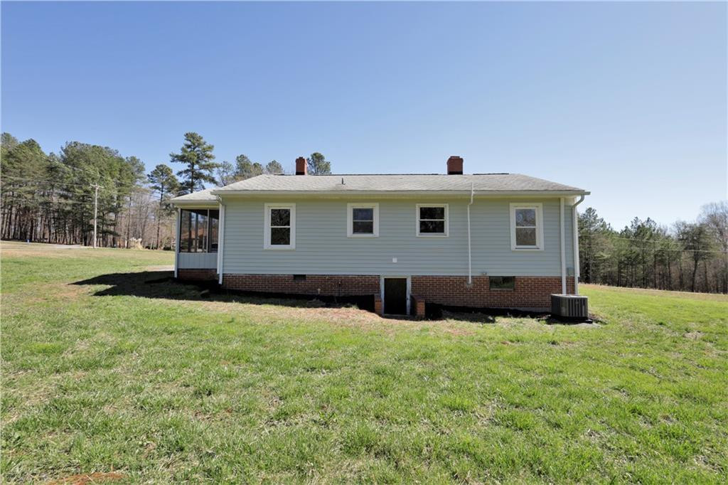4239 Mebane Oaks Road Mebane, NC 27302 - Photo 16 of 18 Gallery Image 16