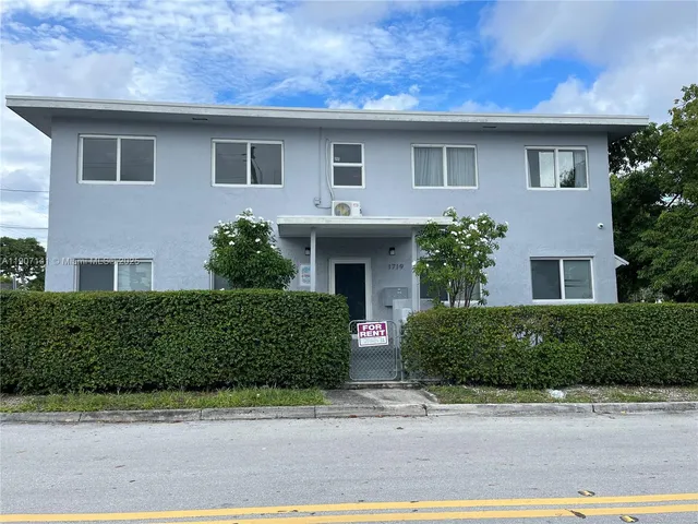 $2,000 | 1719 Northwest 1st Street, Unit 1, Miami, FL 33125