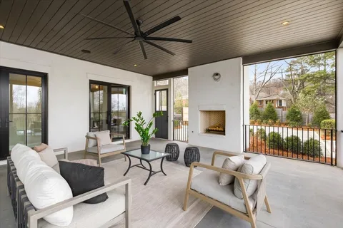 $6,246,996 | 818 Brentview Drive, Nashville, TN 37220