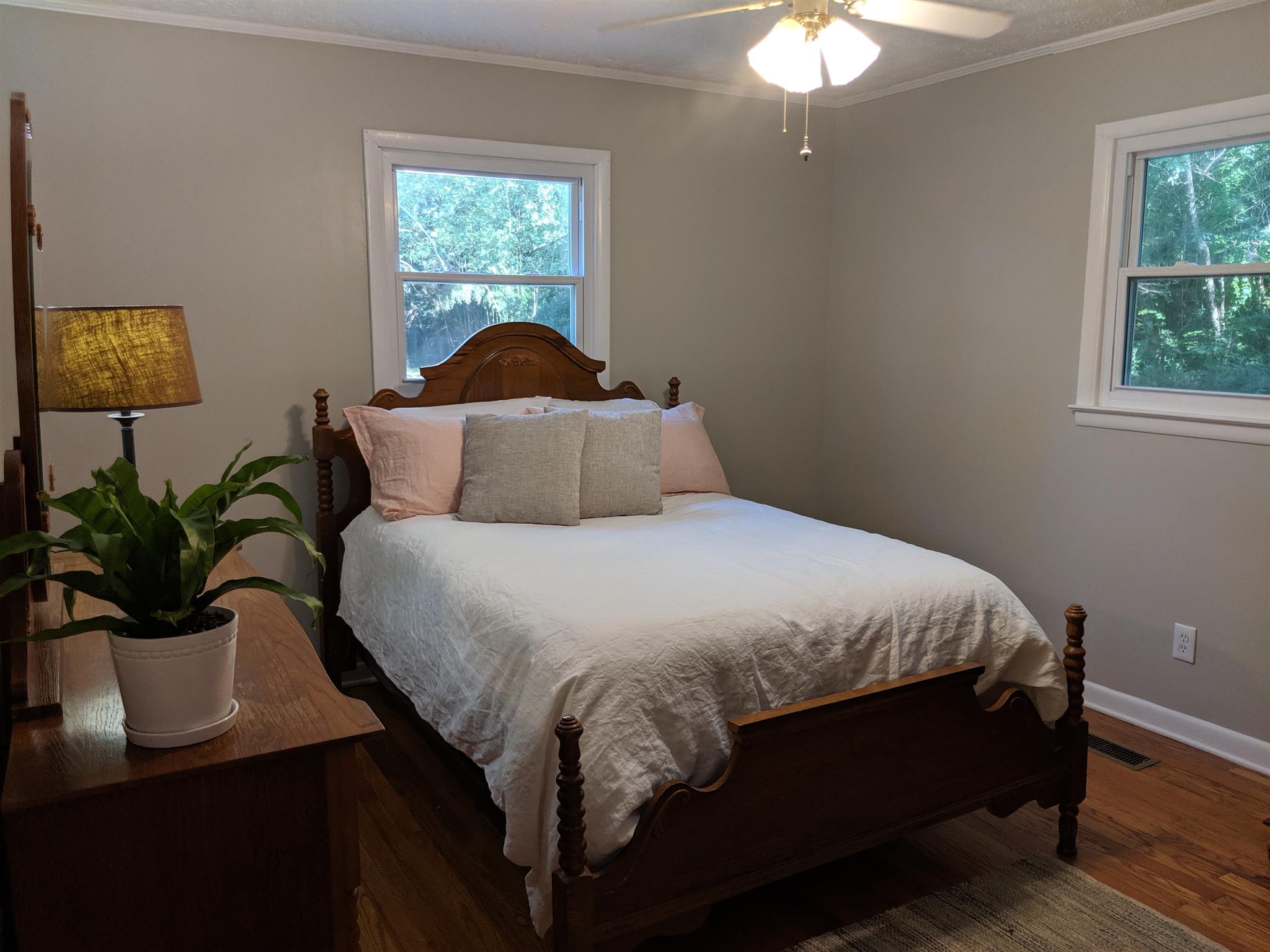 136 River Road Morrison, TN 37357 - Photo 19 of 24 2nd bedroom has hardwood floors and a large closet.