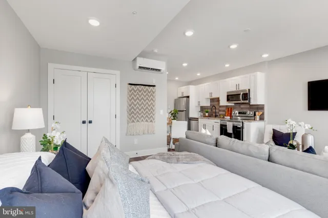 $1,225 | 1924 North Front Street, Unit 401, Philadelphia, PA 19122