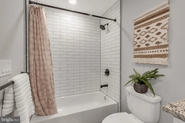 $1,225 | 1924 North Front Street, Unit 401, Philadelphia, PA 19122