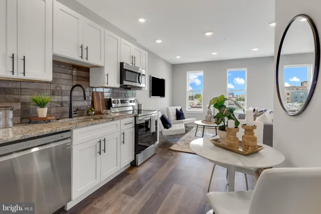 $1,225 | 1924 North Front Street, Unit 401, Philadelphia, PA 19122