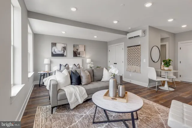 $1,225 | 1924 North Front Street, Unit 401, Philadelphia, PA 19122