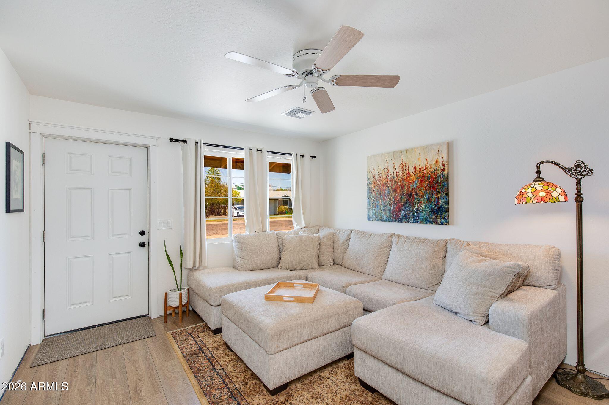 1131 West Romo Jones Street Tempe, AZ 85281 - Photo 5 of 26 09-Romo Jones
