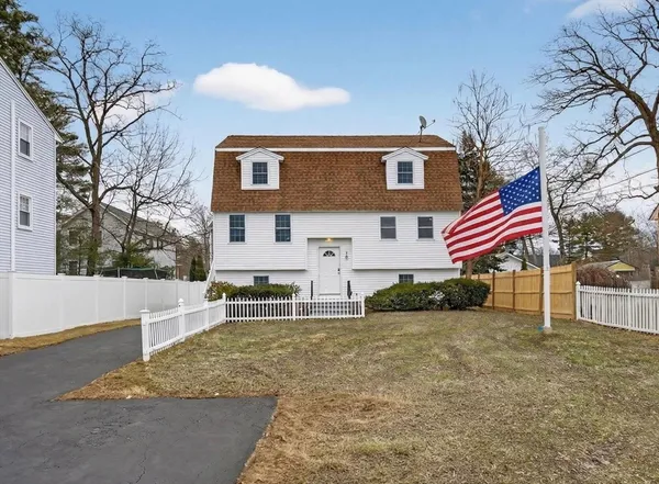 $729,900 | 14 Cedarwood Road, Billerica, MA 01821