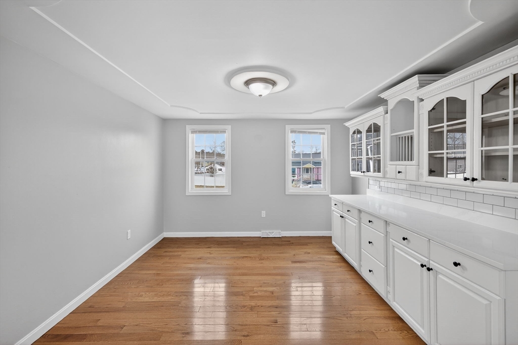 14 Cedarwood Road Billerica, MA 01821 - Photo 12 of 41