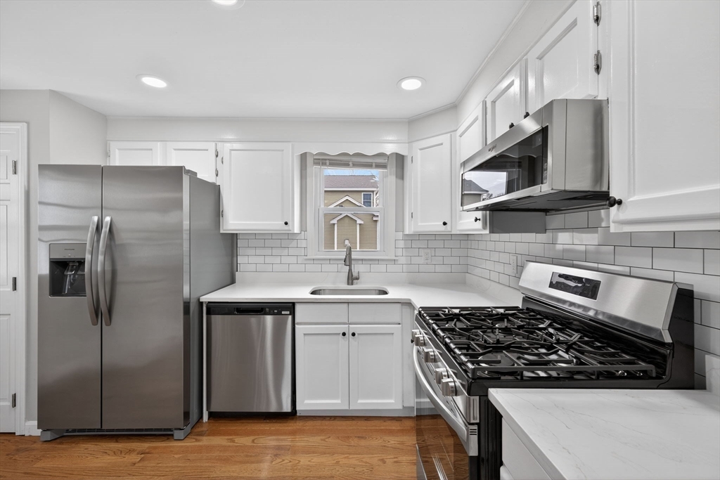 14 Cedarwood Road Billerica, MA 01821 - Photo 15 of 41