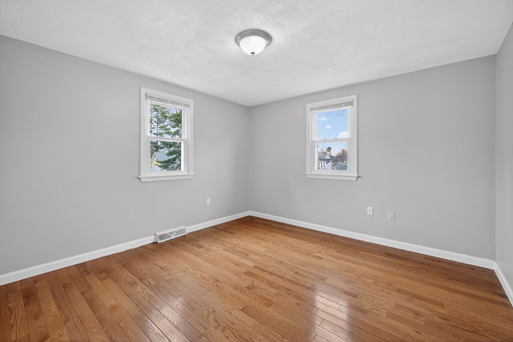 14 Cedarwood Road Billerica, MA 01821 - Photo 16 of 41