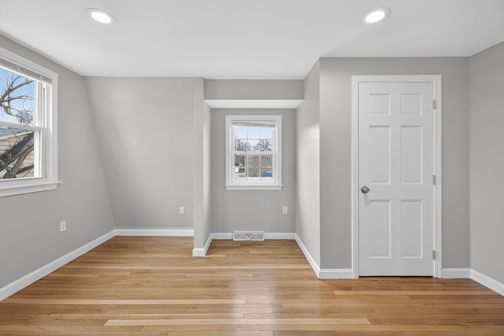 14 Cedarwood Road Billerica, MA 01821 - Photo 20 of 41