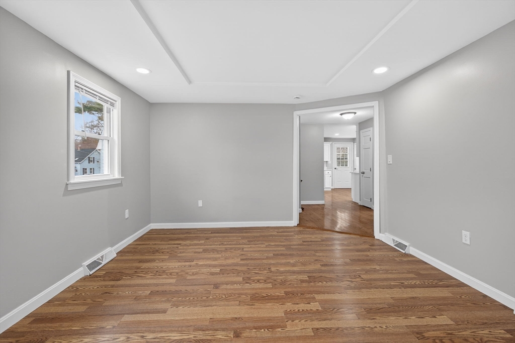 14 Cedarwood Road Billerica, MA 01821 - Photo 5 of 41