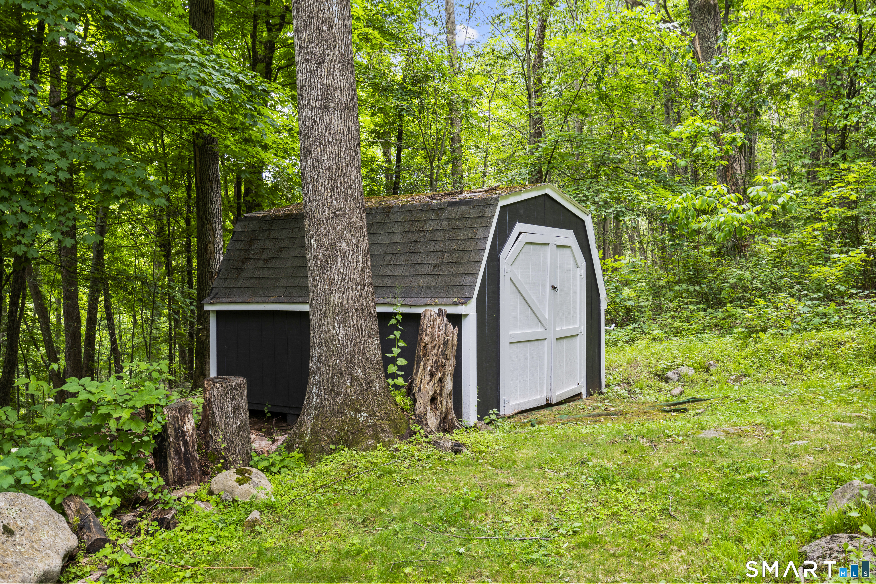 250 Thunder Lake Road Wilton, CT 06897 - Photo 37 of 40