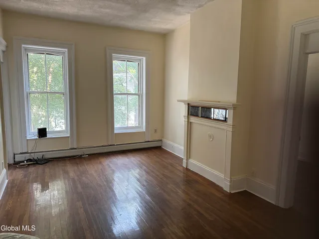 $1,500 | 305 2nd Street, Unit 2, Albany, NY 12206