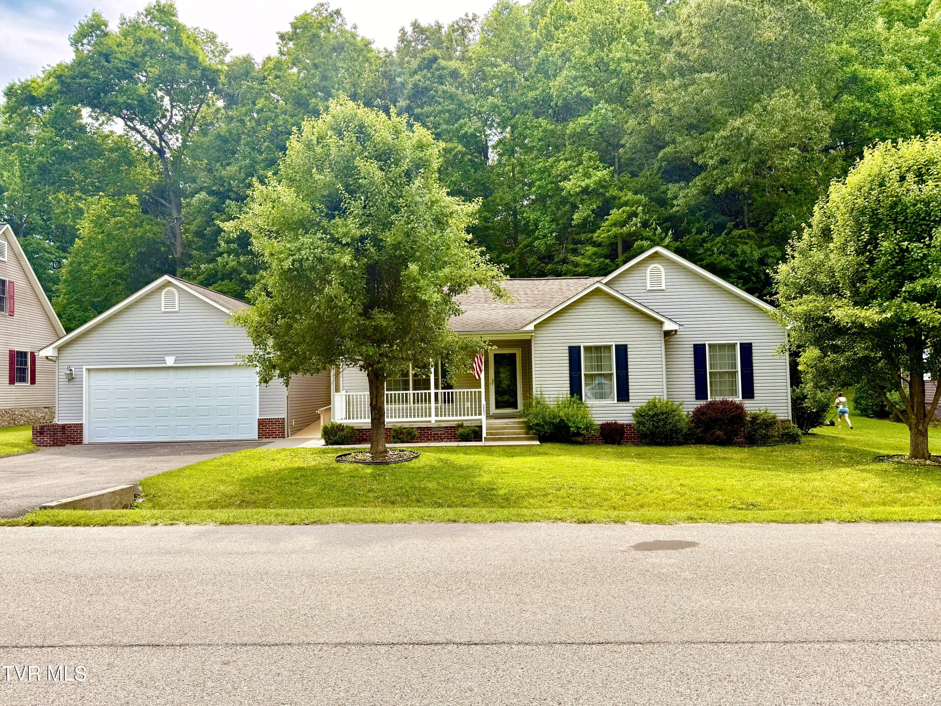 2251 Mountain Laurel Road Northeast Norton, VA 24273 - Photo 1 of 97 IMG_0602