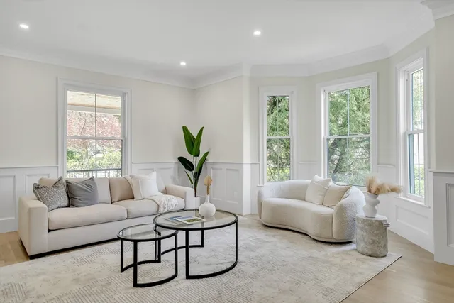 $12,500 | 686 Centre Street, Newton, MA 02458