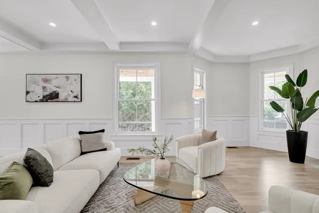 $12,500 | 686 Centre Street, Newton, MA 02458