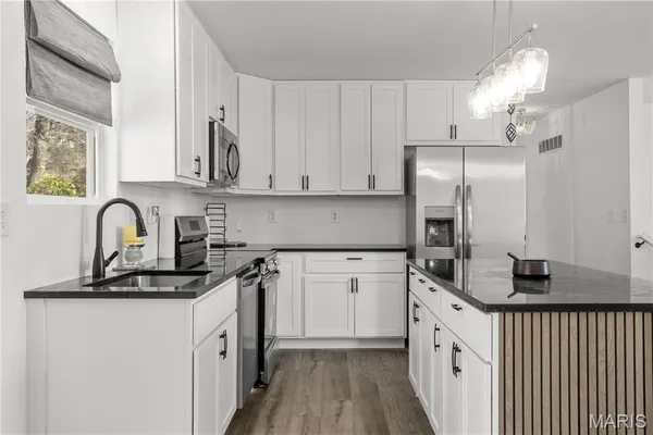 $419,900 | 902 Forest Avenue, Valley Park, MO 63088