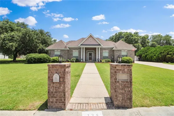 $399,000 | 135 Maud Olive Drive, Belle Chasse, LA 70037