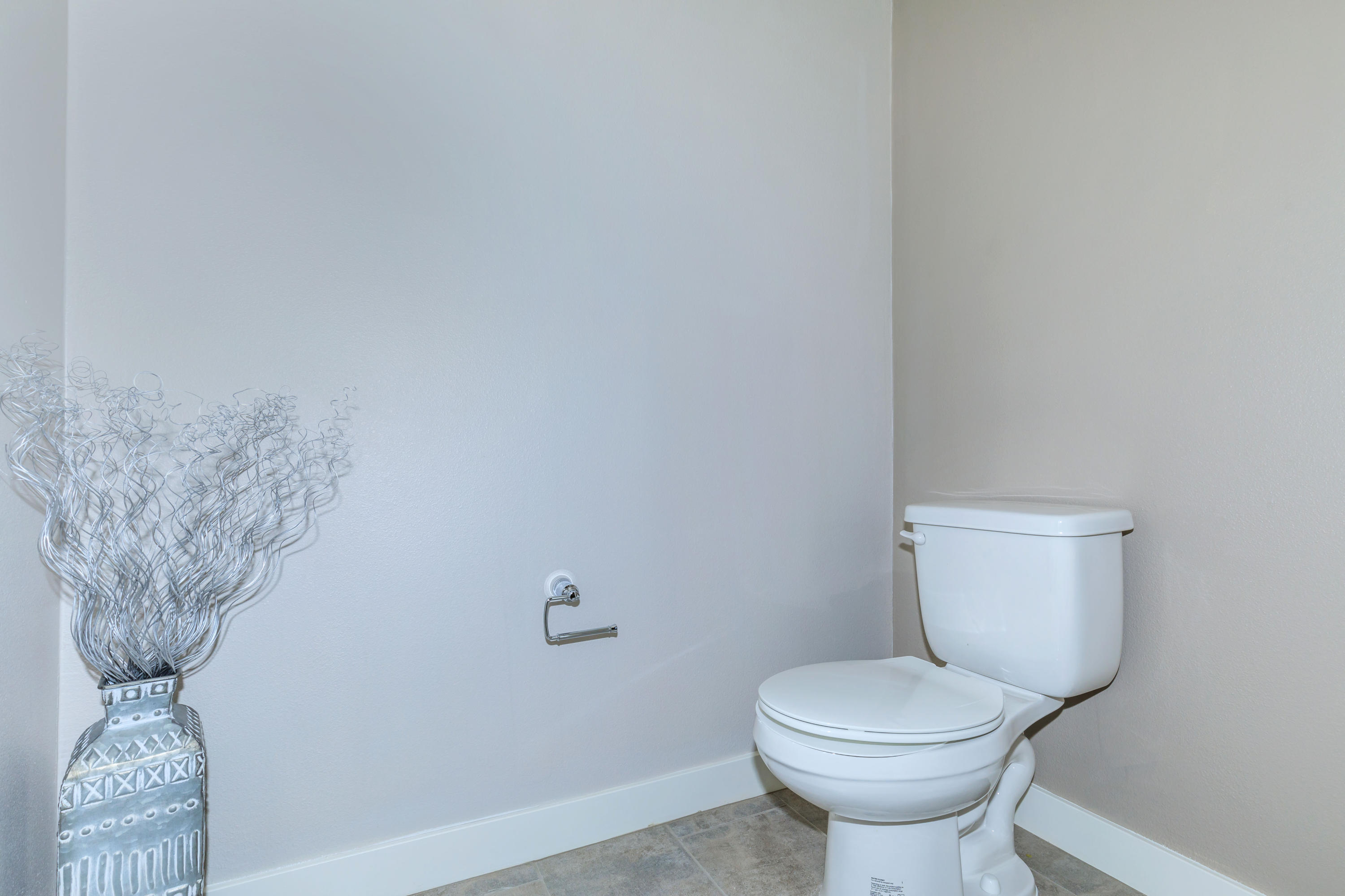 2810 Wagon Wheel Road, Unit 202 Oxnard, CA 93036 - Photo 13 of 33 04g