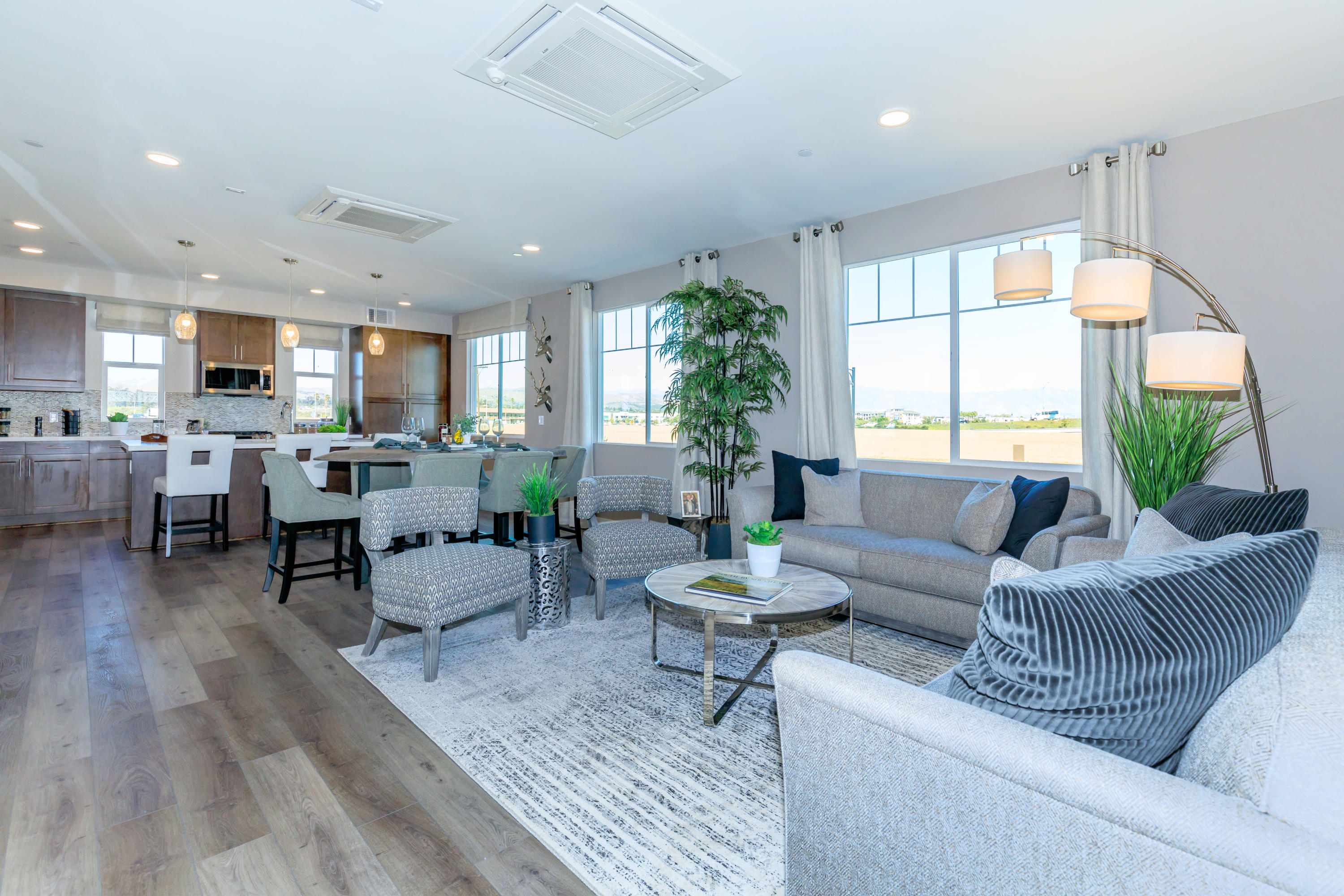 2810 Wagon Wheel Road, Unit 202 Oxnard, CA 93036 - Photo 2 of 33 01a