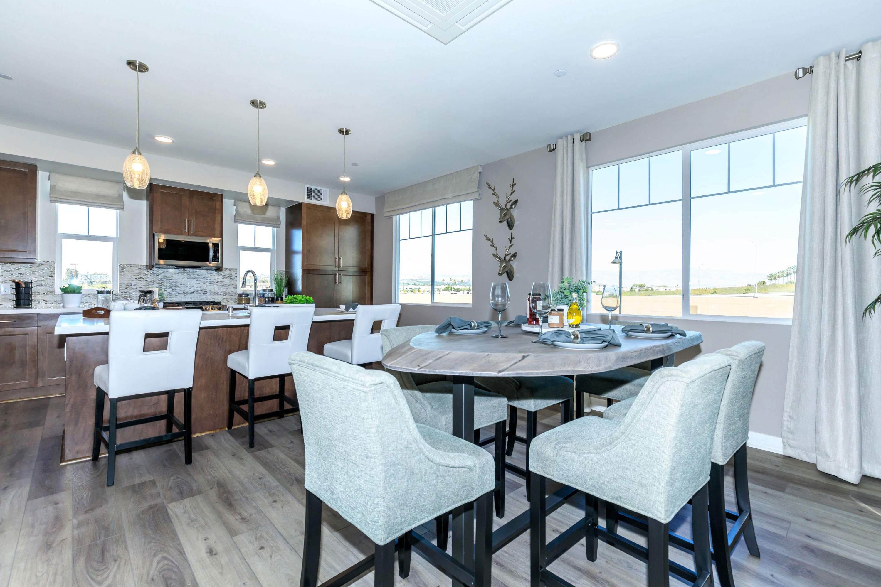 2810 Wagon Wheel Road, Unit 202 Oxnard, CA 93036 - Photo 8 of 33 03