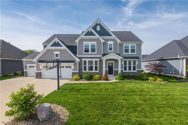 $734,900 | 36603 Amalfi Road, North Ridgeville, OH 44039