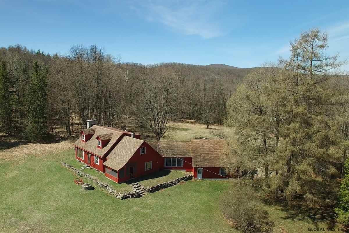 394 Coulter Road Johnsburg, NY 12843 - Photo 6 of 24 Photo 6