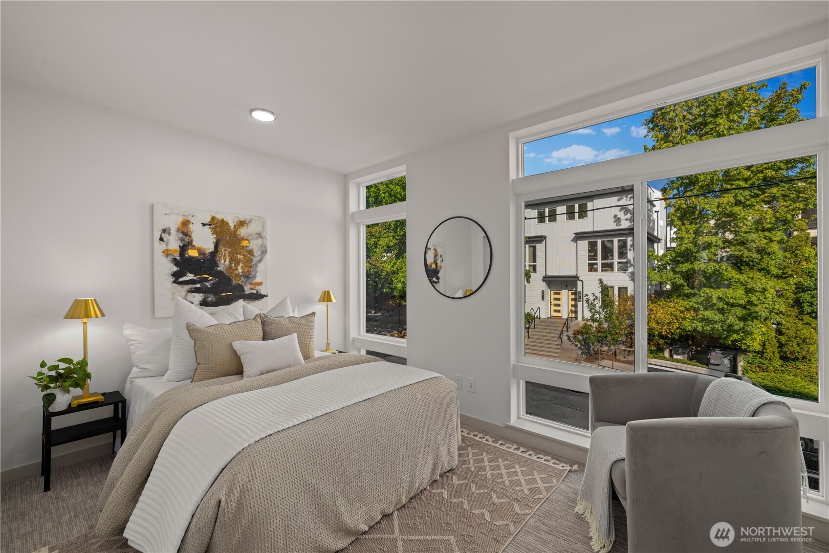 3607 Linden Avenue North Seattle, WA 98103 - Photo 18 of 29