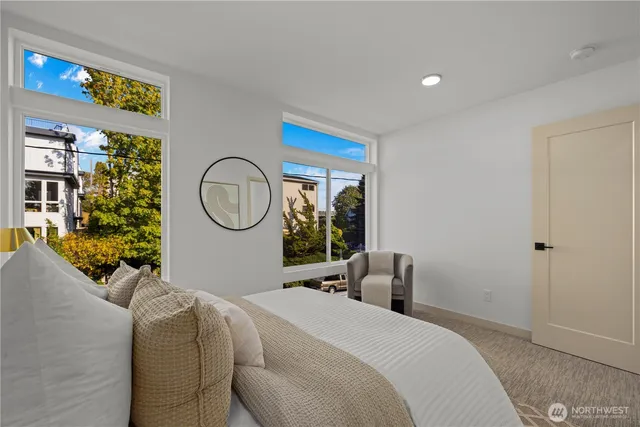 $718,000 | 3607 Linden Avenue North, Seattle, WA 98103