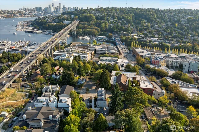 $718,000 | 3607 Linden Avenue North, Seattle, WA 98103