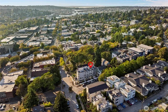 $718,000 | 3607 Linden Avenue North, Seattle, WA 98103