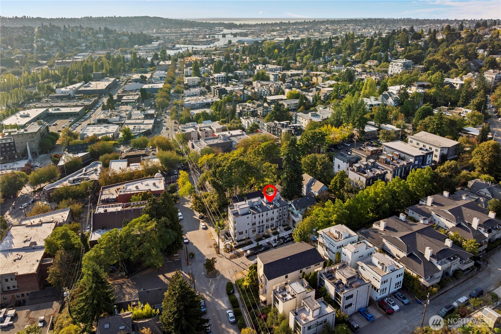 3607 Linden Avenue North Seattle, WA 98103 - Photo 27 of 29