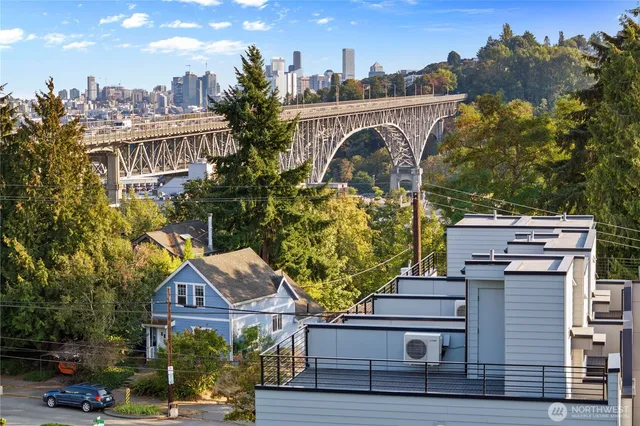 $718,000 | 3607 Linden Avenue North, Seattle, WA 98103