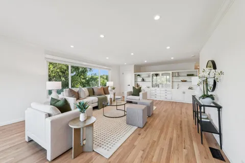 $2,198,000 | 611 Hillcrest Drive, Redwood City, CA 94062