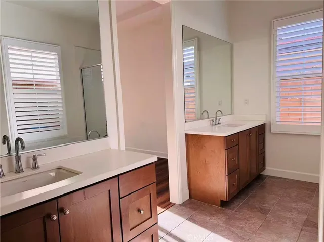 $5,800 | 59 Belfast, Irvine, CA 92620