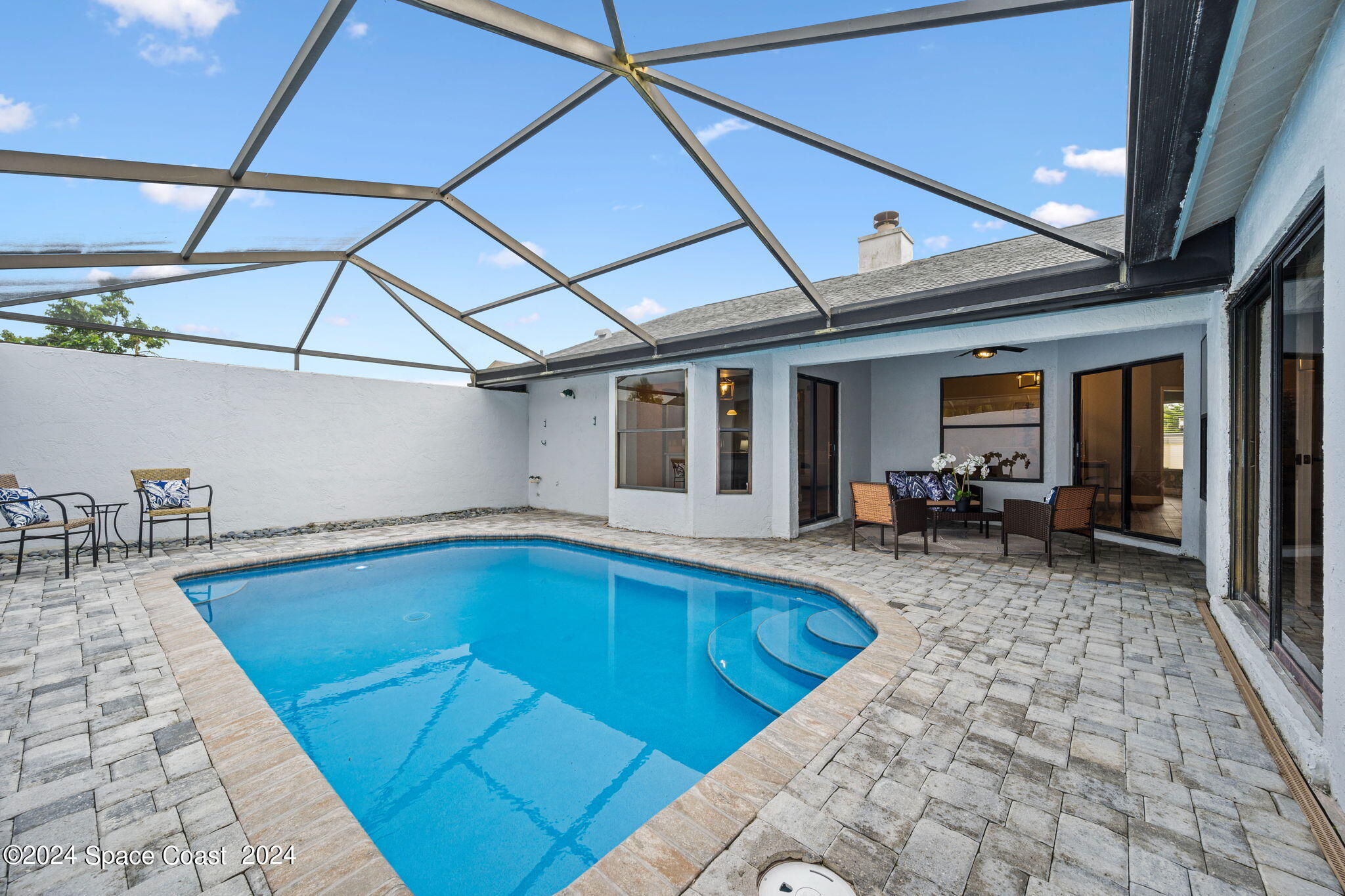 330 Pine Ridge Lane Melbourne, FL 32940 - Photo 2 of 48 45-web-or-mls-DSC_5423