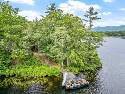 $3,200,000 | 2 Little Badger Island, Moultonborough, NH 03254