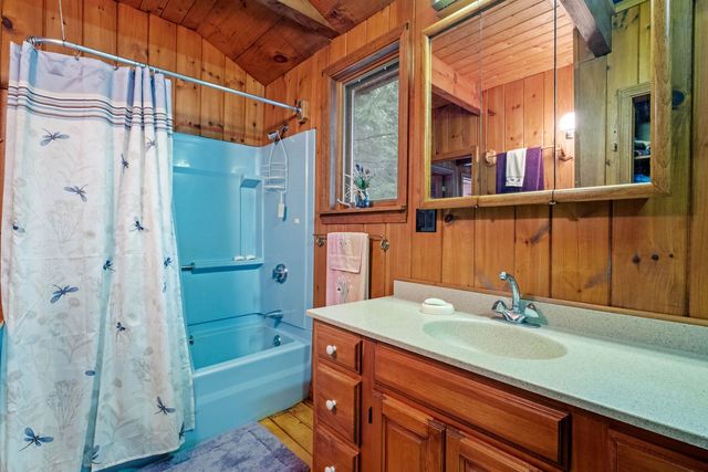 $3,200,000 | 2 Little Badger Island, Moultonborough, NH 03254