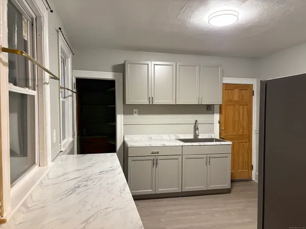 $1,875 | Undisclosed Address, Hartford, CT 06112