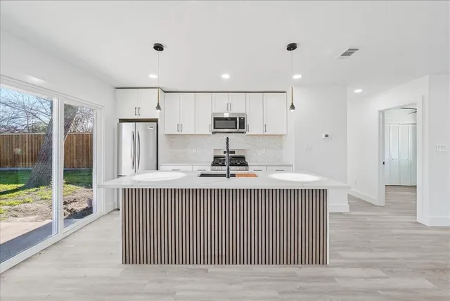 $330,000 | 2902 Lowell Drive, Irving, TX 75062