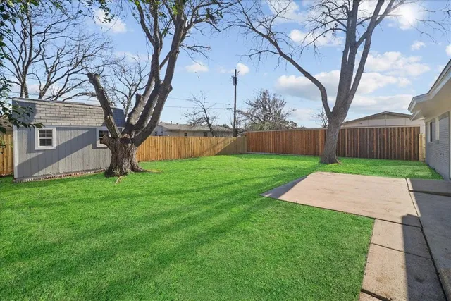 $330,000 | 2902 Lowell Drive, Irving, TX 75062