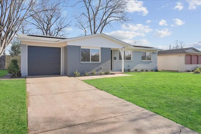 $330,000 | 2902 Lowell Drive, Irving, TX 75062