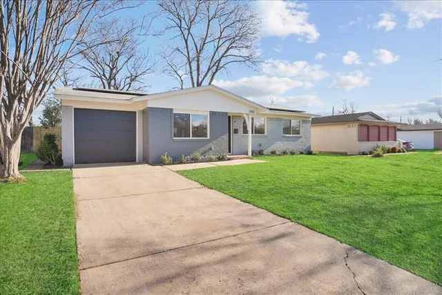 $330,000 | 2902 Lowell Drive, Irving, TX 75062